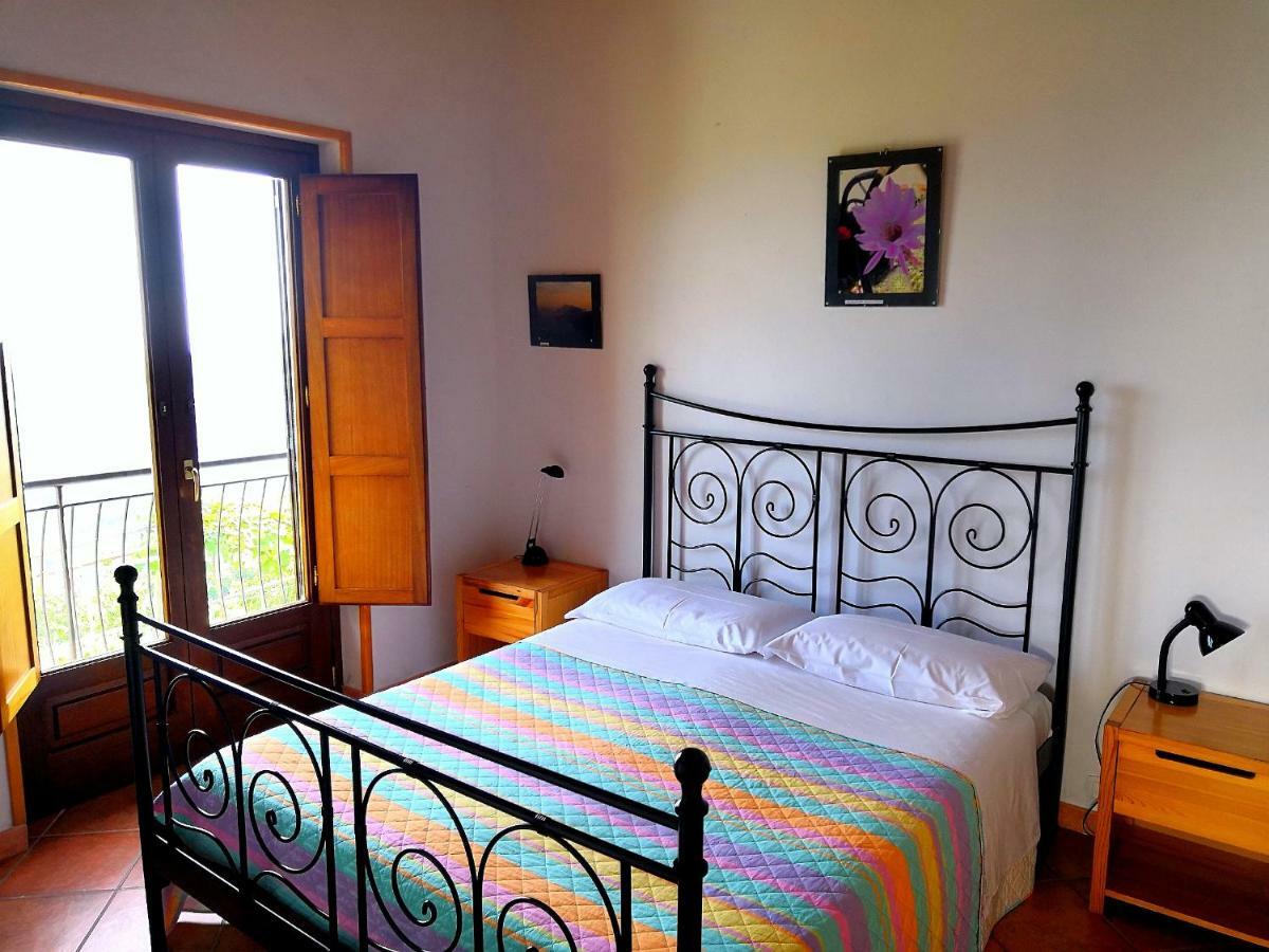 阿杰罗拉Agriturismo Il Castagno别墅 外观 照片